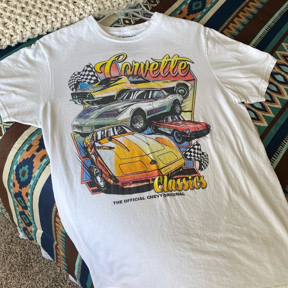 Classic Vintage White Corvette Tee Size M